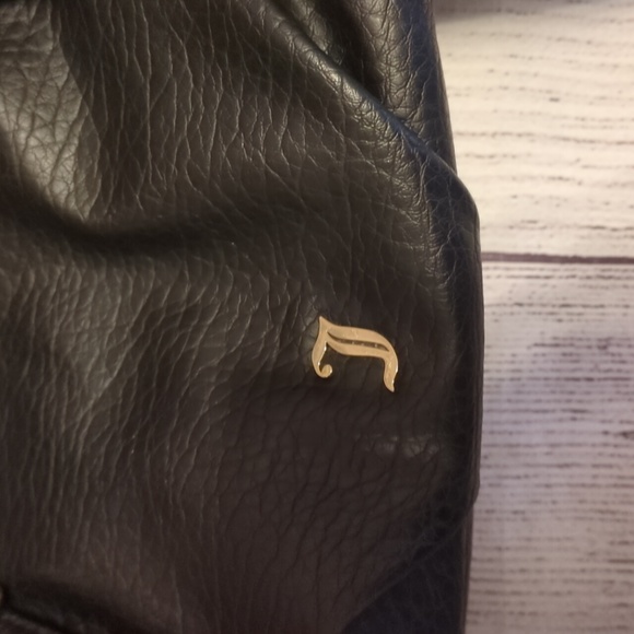 Juicy couture vegan leather backpack - Picture 3 of 9